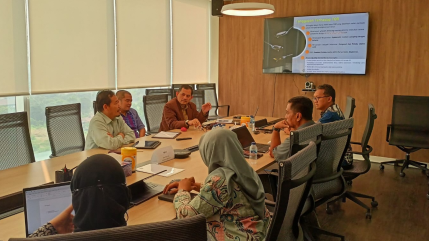 Diskusi bersama IPOSS (Indonesia Palm Oil Strategic Studies) dalam rangka Kajian Tatakelola Used Cooking Oil (UCO) dalam Mendukung Renewable Energy Indonesia 2024