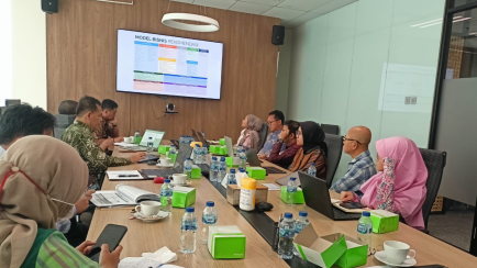 Diskusi bersama IPOSS (Indonesia Palm Oil Strategic Studies) dalam rangka Kajian Tatakelola Used Cooking Oil (UCO) dalam Mendukung Renewable Energy Indonesia 2024